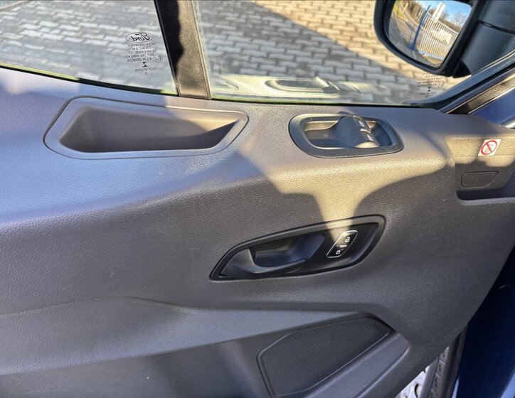 Ford Transit 8