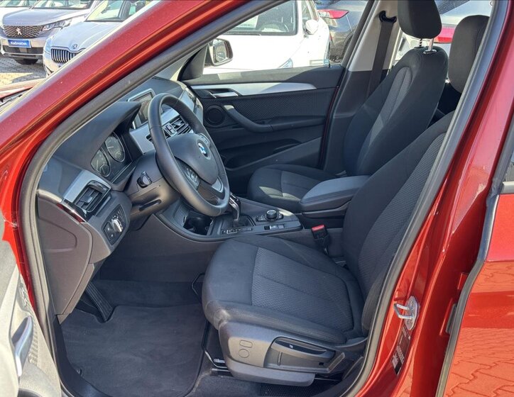 BMW X1 Kombi 1,5 l 100 kw