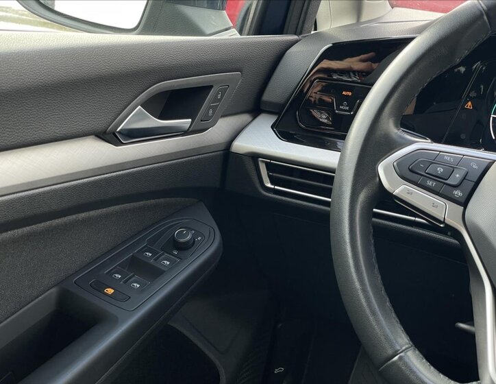 Volkswagen Golf Kombi 1,5 l 96 kw