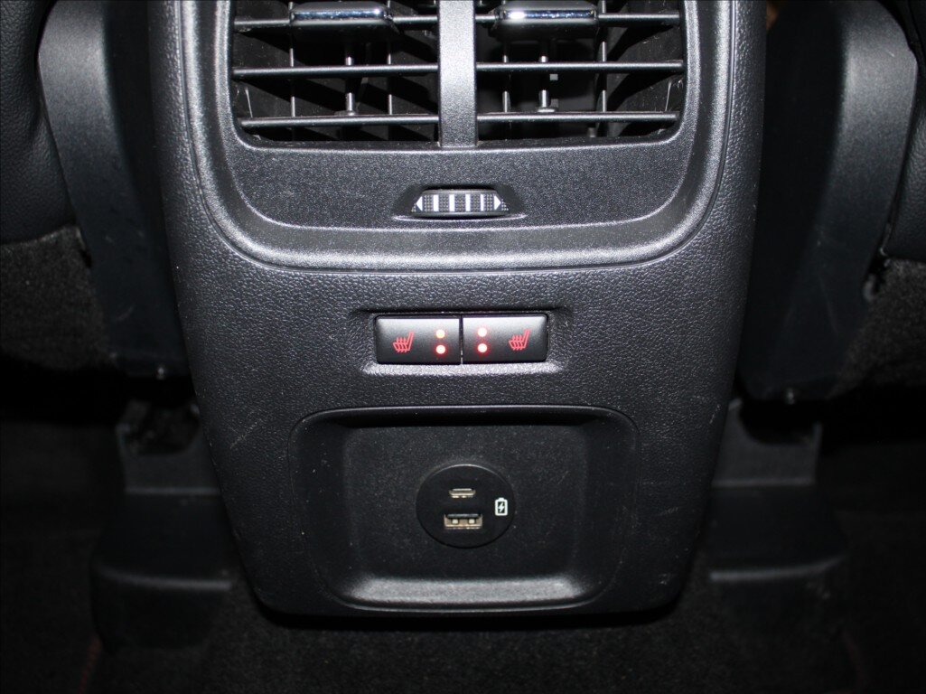 Ford Kuga SUV / Terénní 2,0 l 140 kw