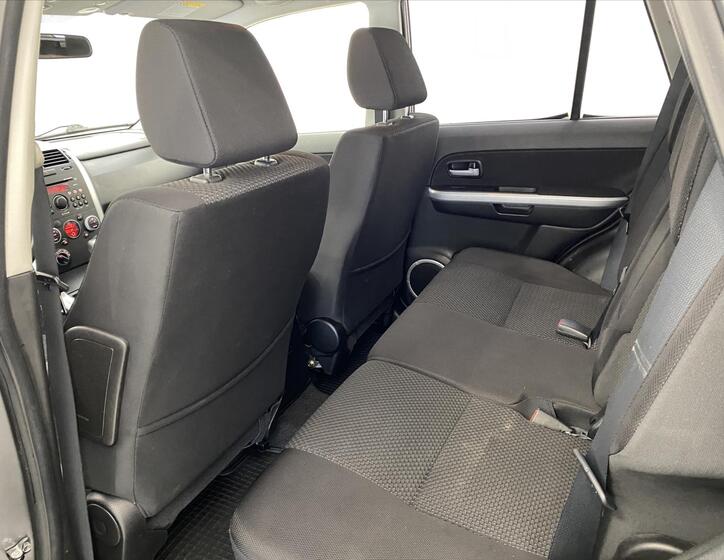 Suzuki Grand Vitara 6