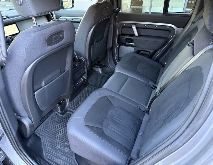 Land Rover Defender SUV / Terénní 3,0 l 183 kw