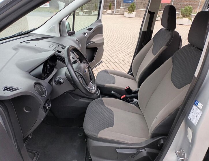 Ford Tourneo Courier MPV 1,5 l 55 kw