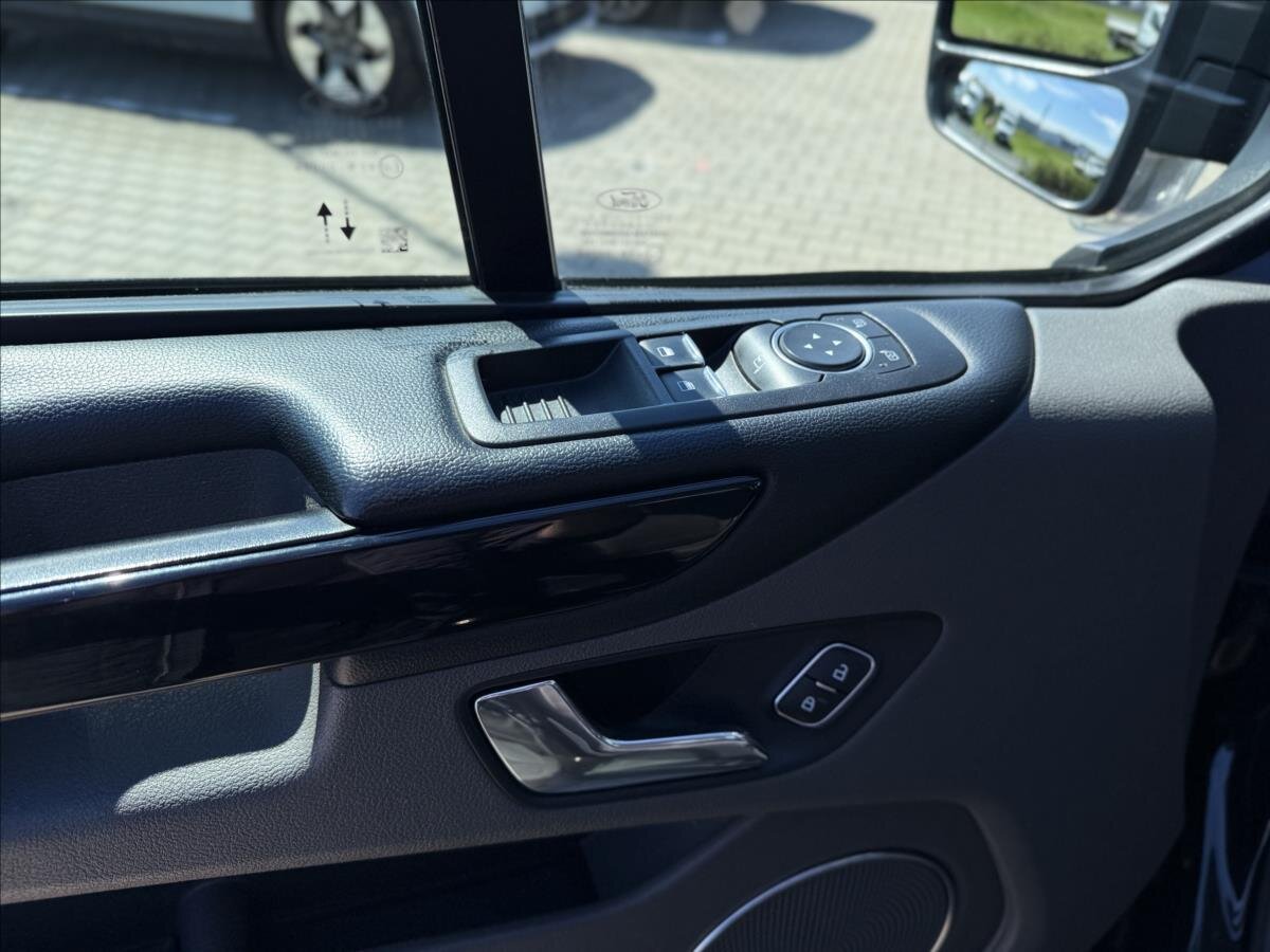 Ford Tourneo Custom MPV 2,0 l 136 kw