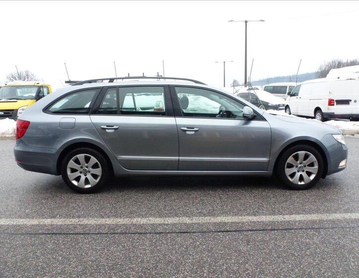 Škoda Superb Kombi 1,6 l 77 kw