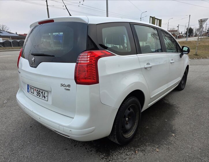 Peugeot 5008 Kombi 1,6 l 84 kw