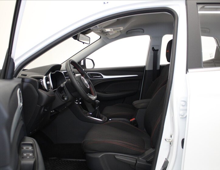 MG ZS SUV / Terénní 1,5 l 78 kw