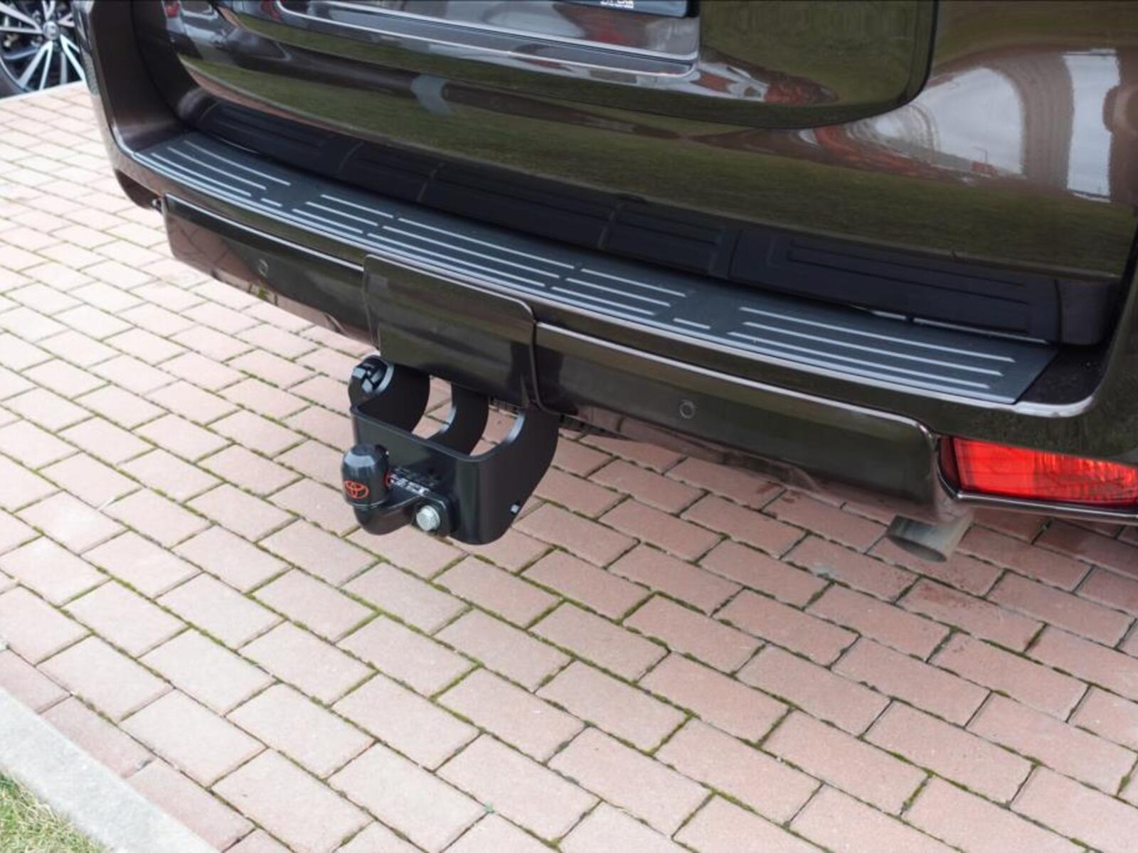 Toyota Land Cruiser 36