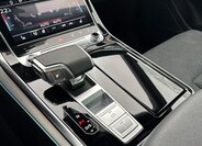 Audi Q8 SUV / Terénní 3,0 l 210 kw