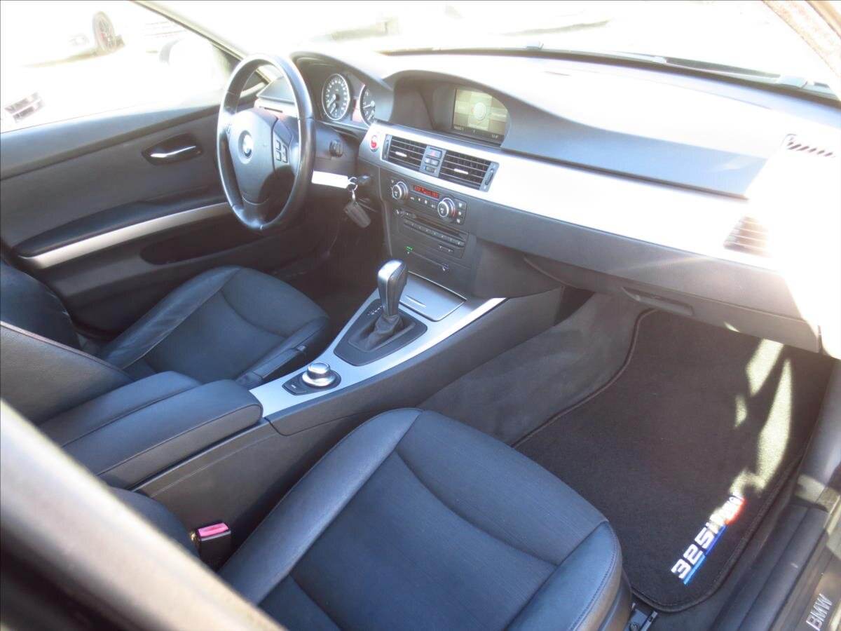 BMW Řada 3 Kombi 2,5 l 160 kw