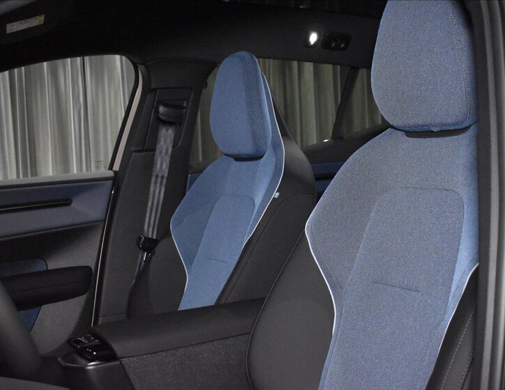 Volvo EX30 SUV / Terénní 0,0 315 kw