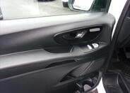 Mercedes-Benz Vito 14