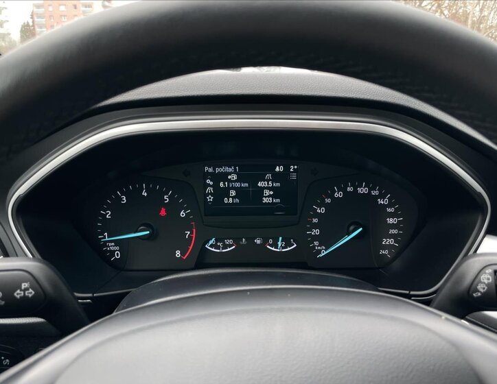 Ford Focus Kombi 999,0 92 kw