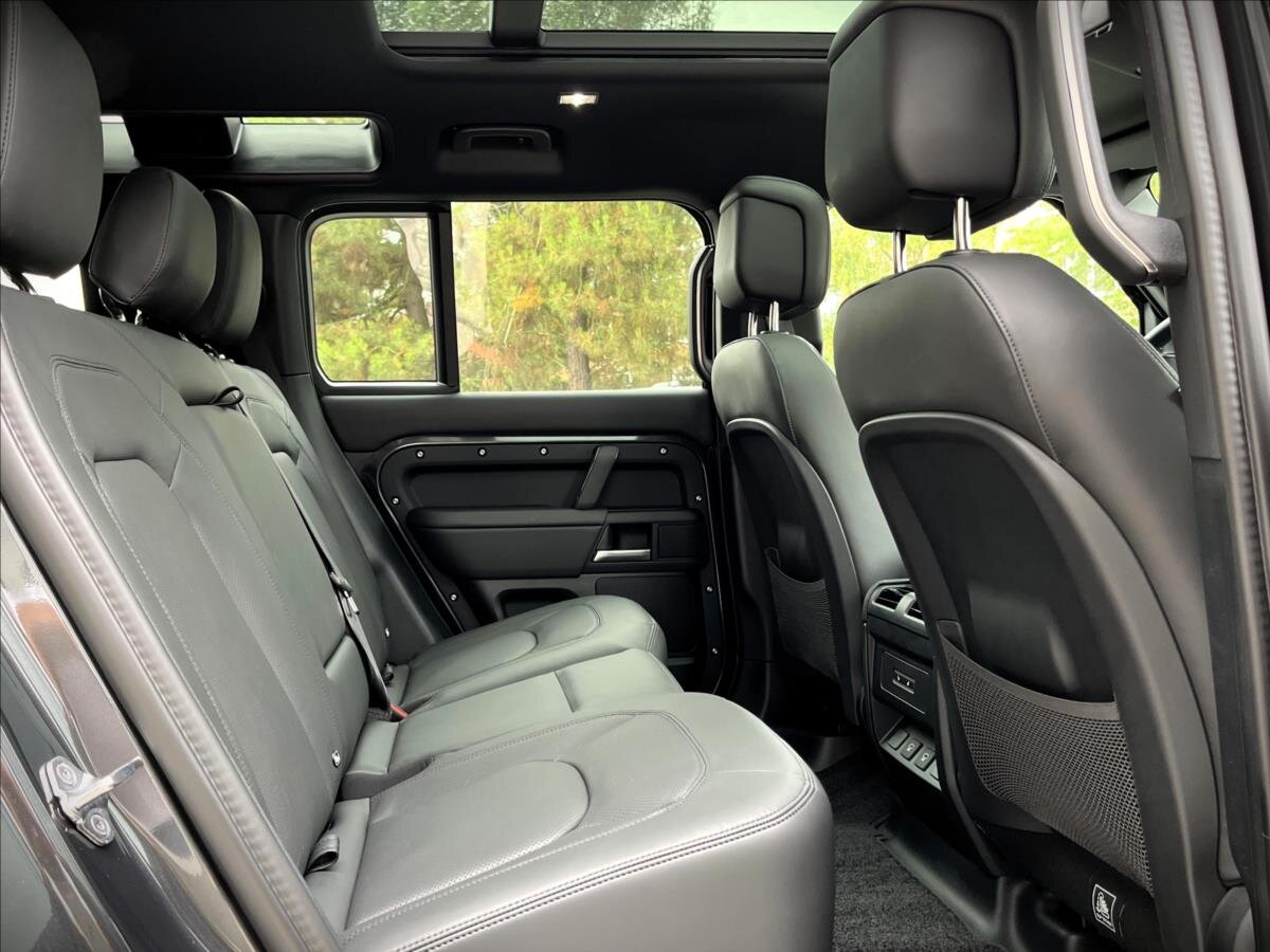 Land Rover Defender SUV / Terénní 3,0 l 183 kw