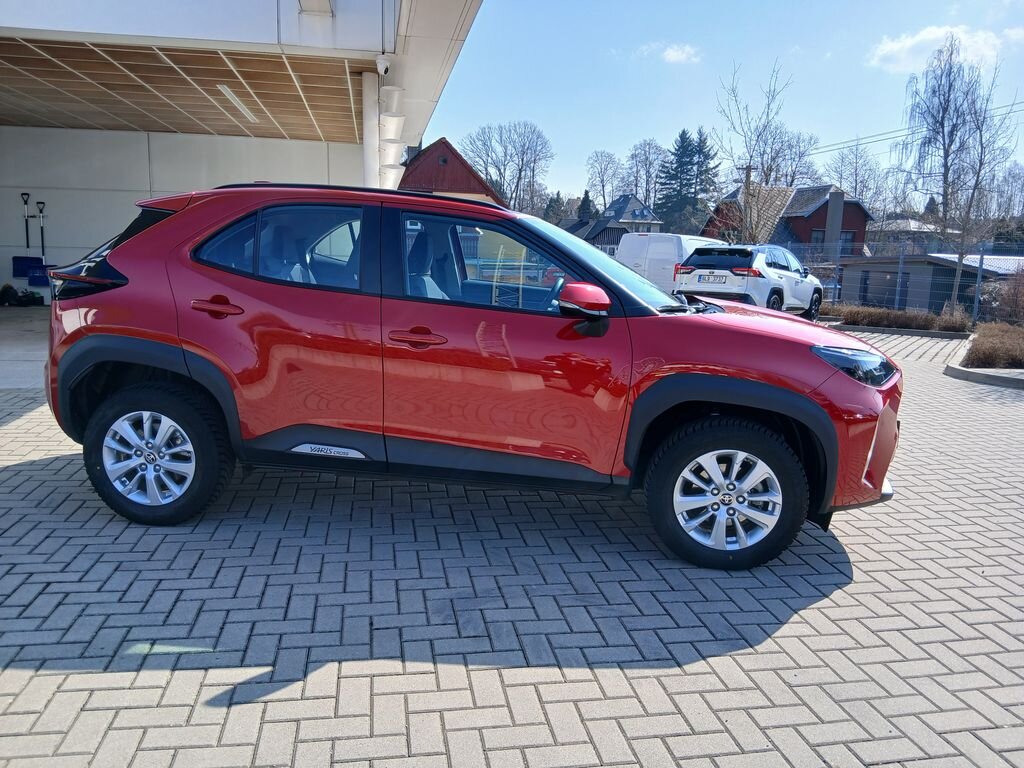 Toyota Yaris Cross SUV / Terénní 1,5 l 68 kw