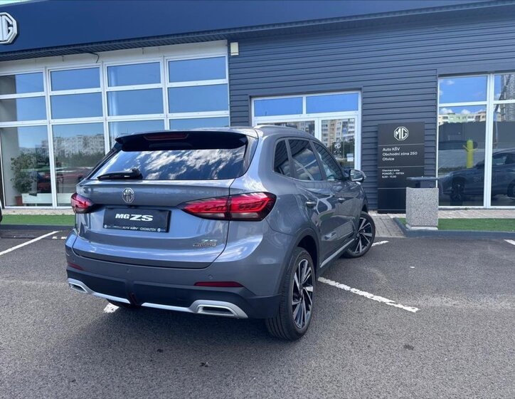MG ZS 3