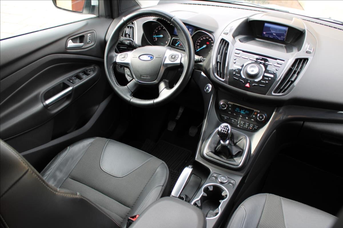 Ford Kuga SUV 1,5 l 110 kw