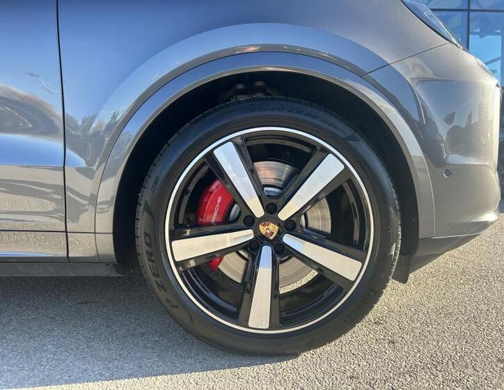 Porsche Cayenne 21
