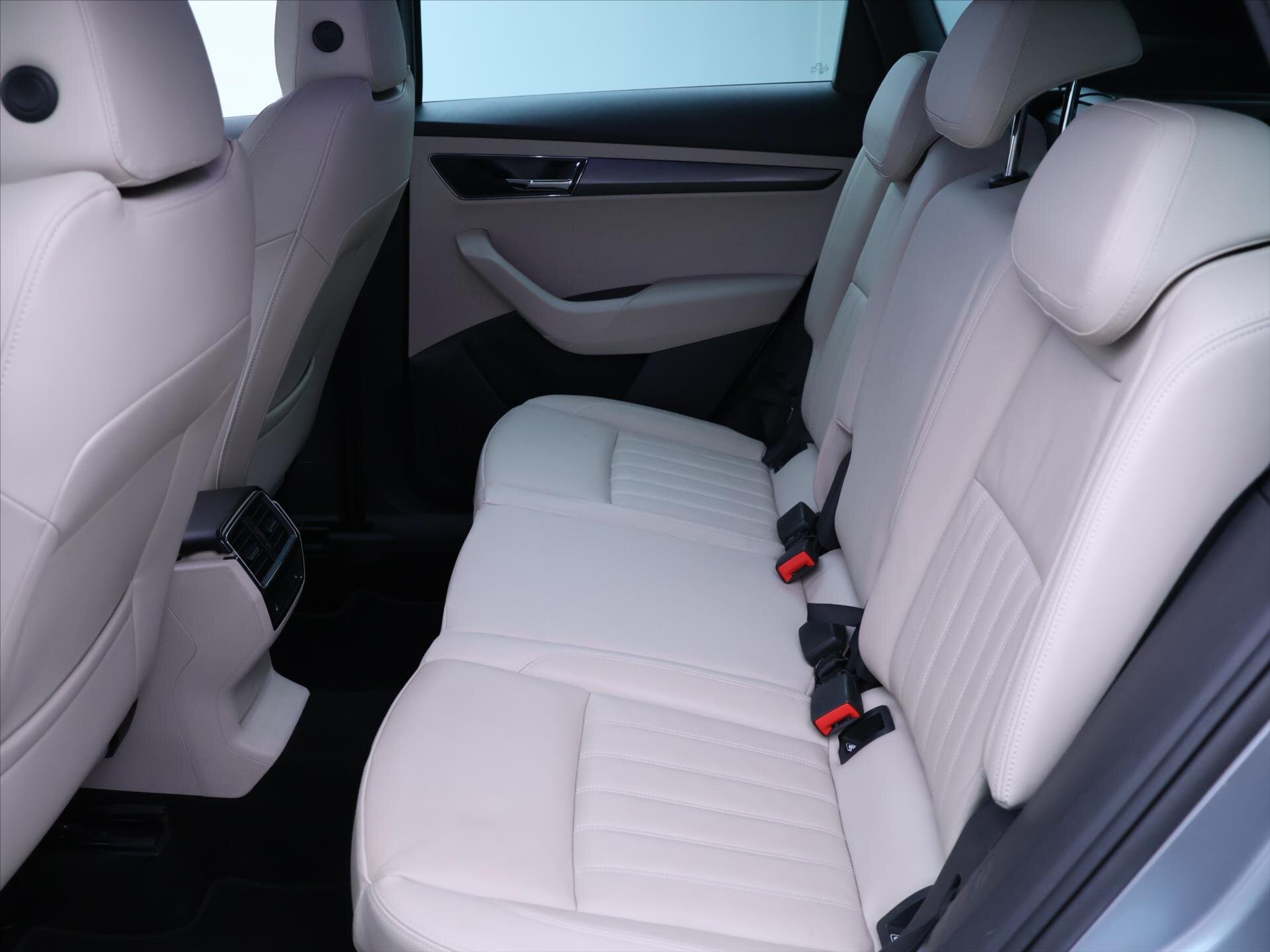 Škoda Karoq SUV 1,5 l 110 kw