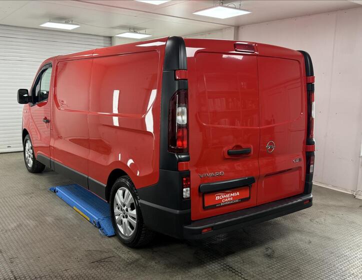 Opel Vivaro 4