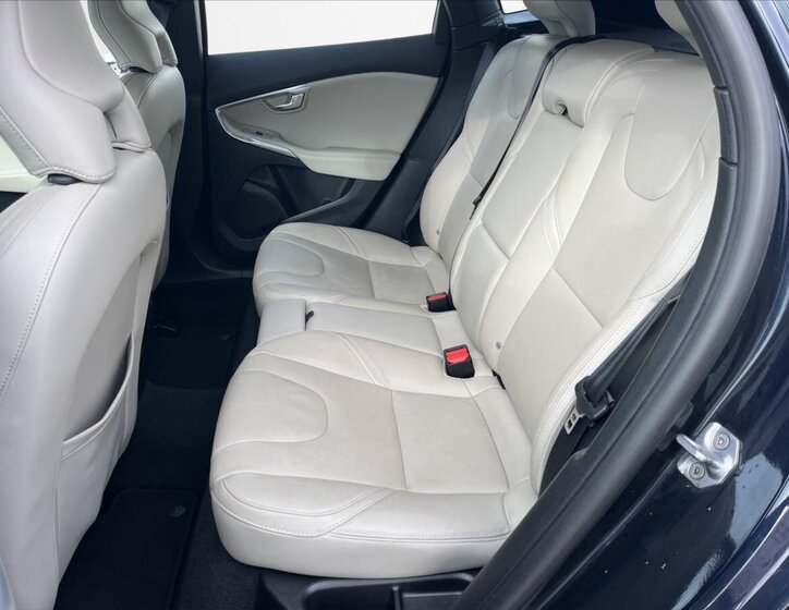 Volvo V40 Hatchback 2,0 l 110 kw