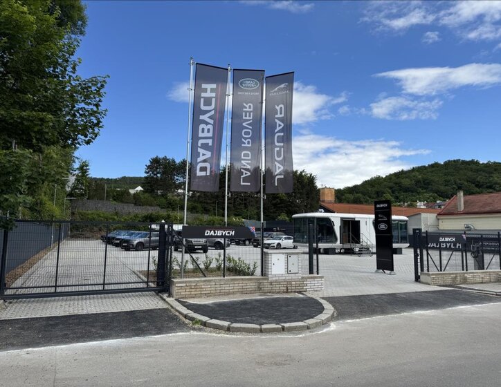 Land Rover Range Rover Velar SUV / Terénní 2,0 l 177 kw