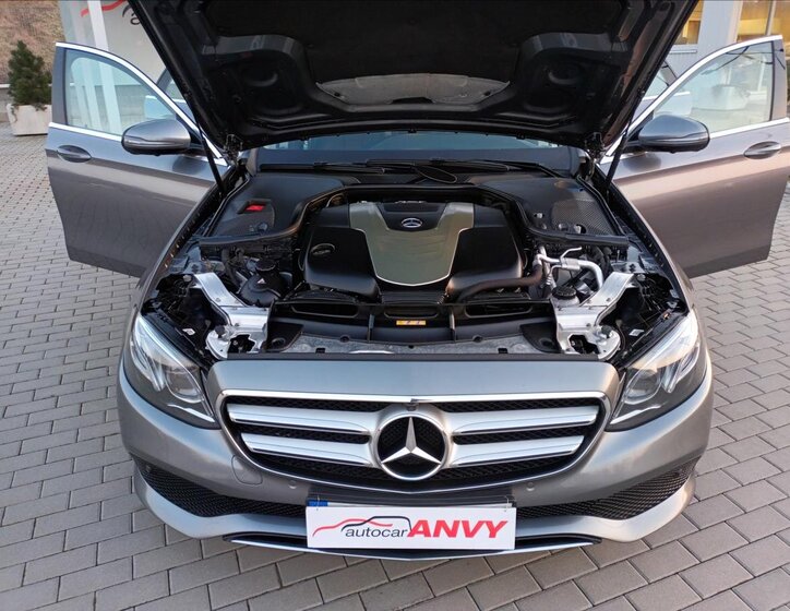 Mercedes-Benz Třídy E Kombi 3,0 l 190 kw