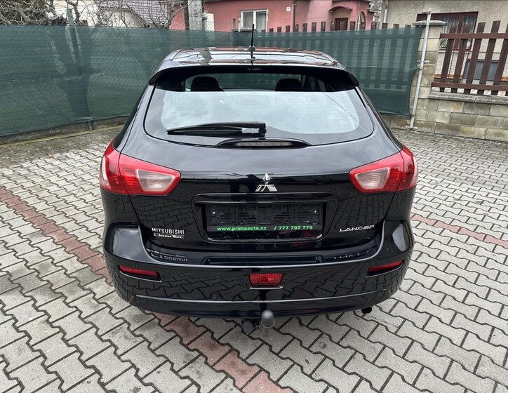 Mitsubishi Lancer Hatchback 1,6 l 86 kw