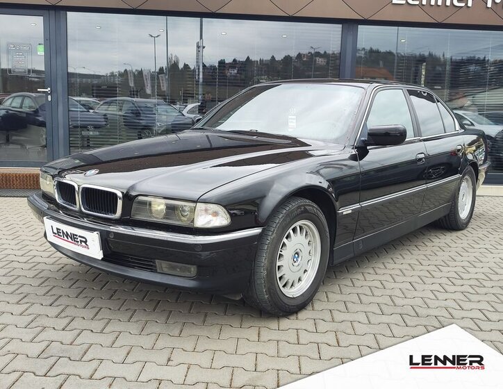 BMW Řada 7 Sedan / Limuzína 2,8 l 142 kw