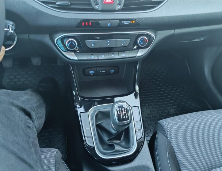 Hyundai i30 Hatchback 1,5 l 70 kw