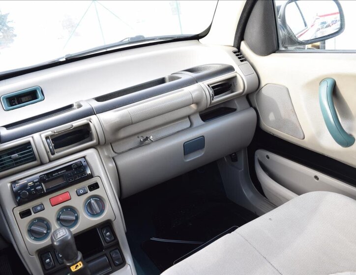 Land Rover Freelander Kombi 2,0 l 71 kw