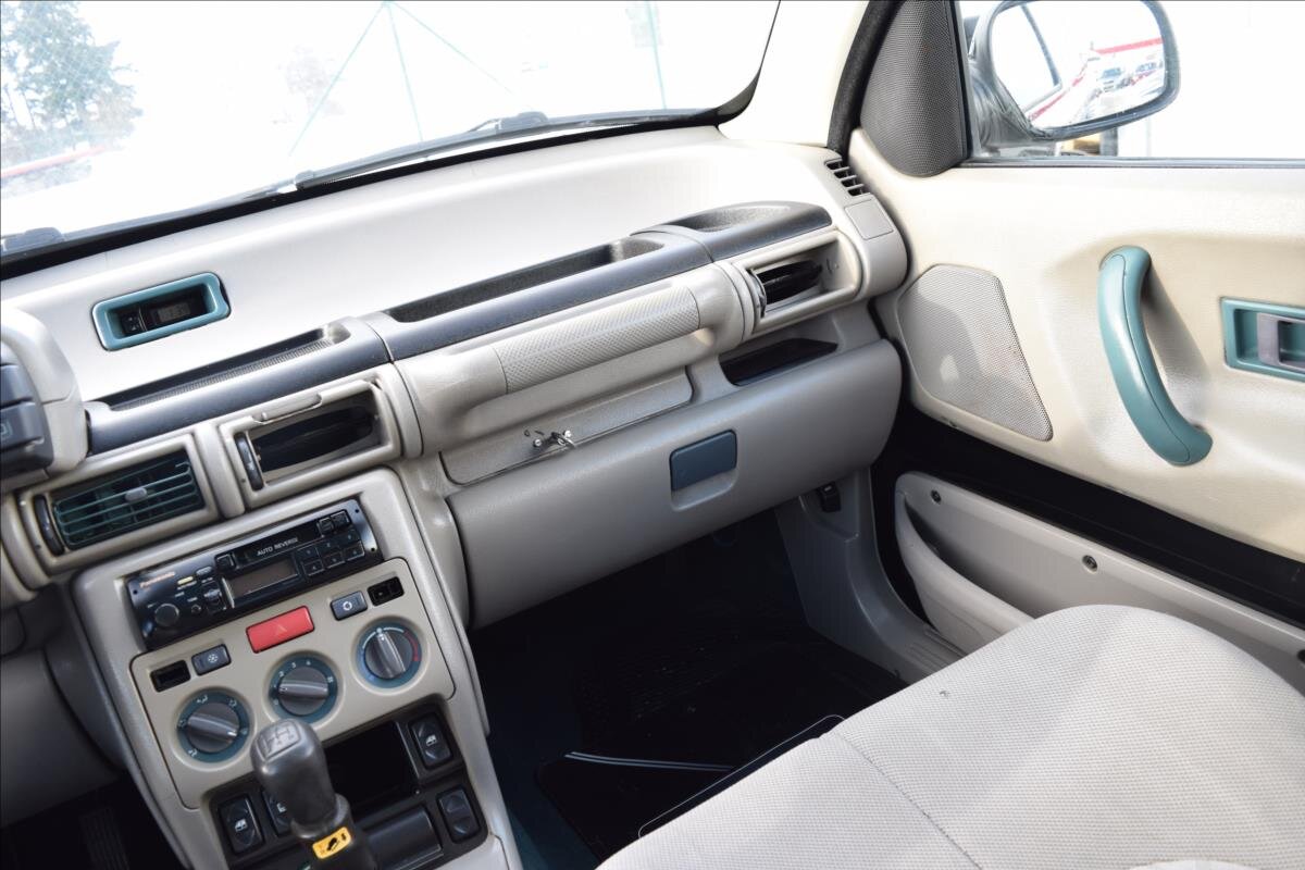 Land Rover Freelander Kombi 2,0 l 71 kw