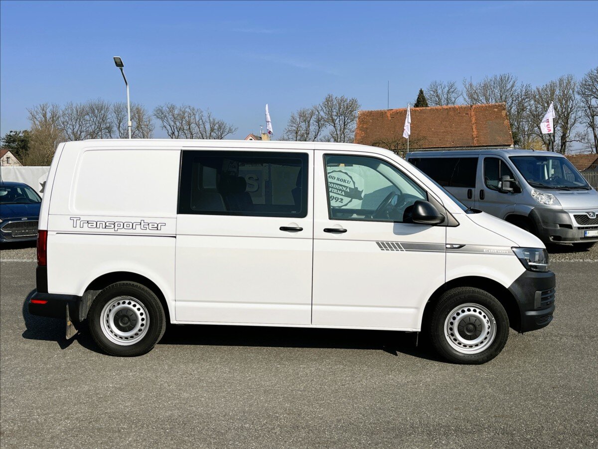 Volkswagen Transporter Kombi 2,0 l 62 kw
