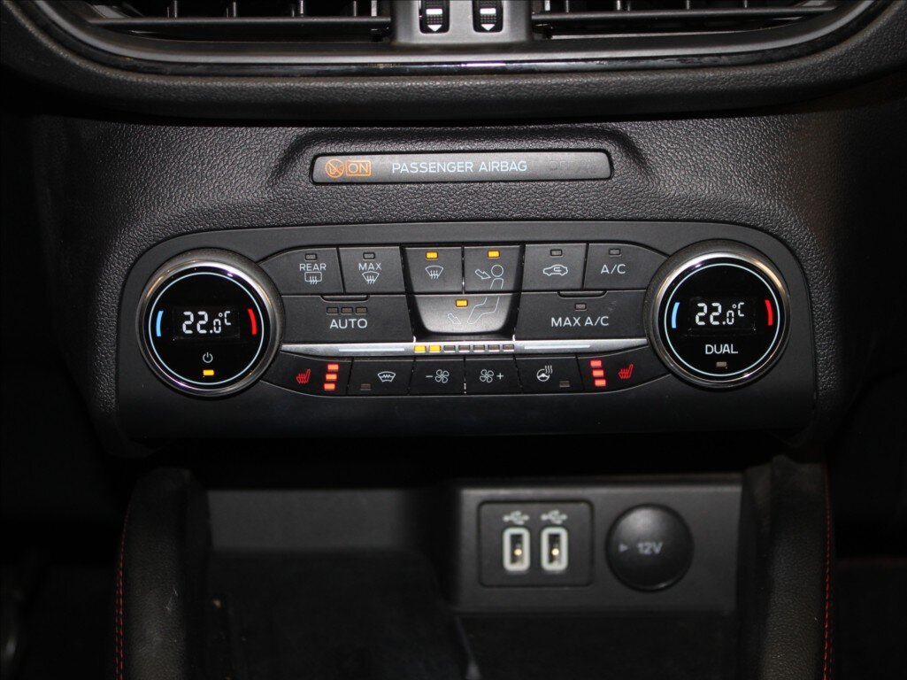 Ford Kuga SUV / Terénní 2,0 l 140 kw