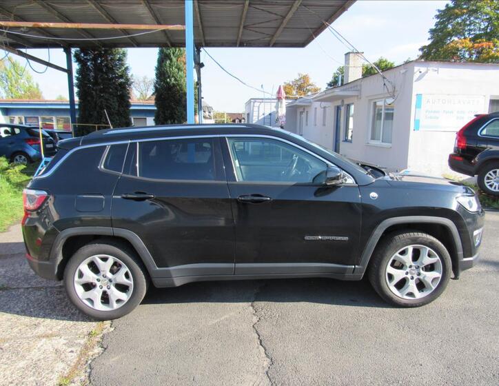 Jeep Compass 8