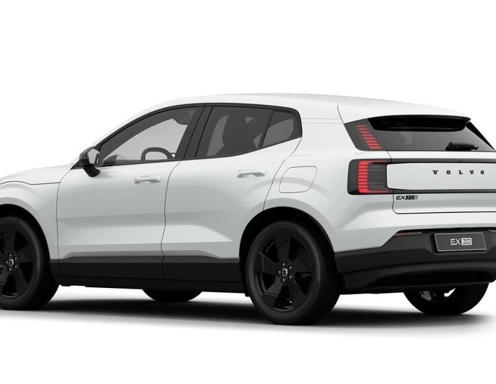 Volvo EX30 SUV / Terénní 0,0 200 kw