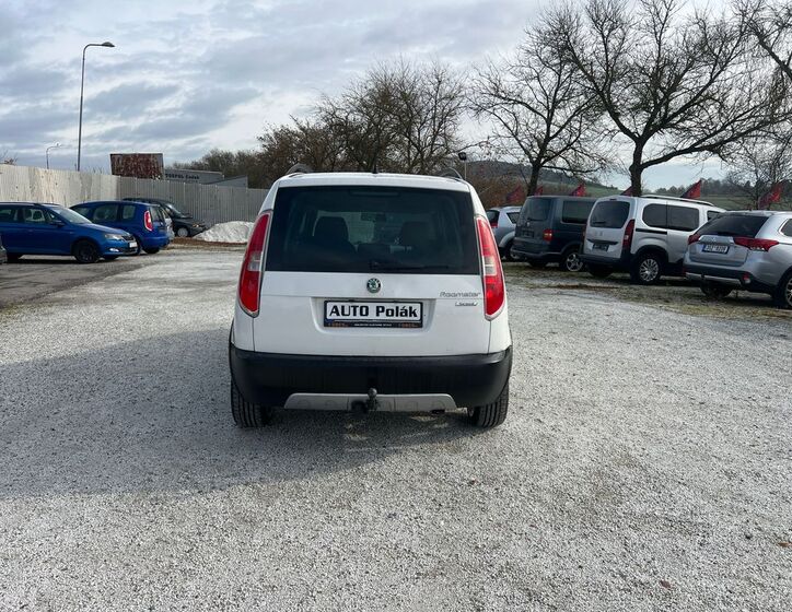 Škoda Roomster 14