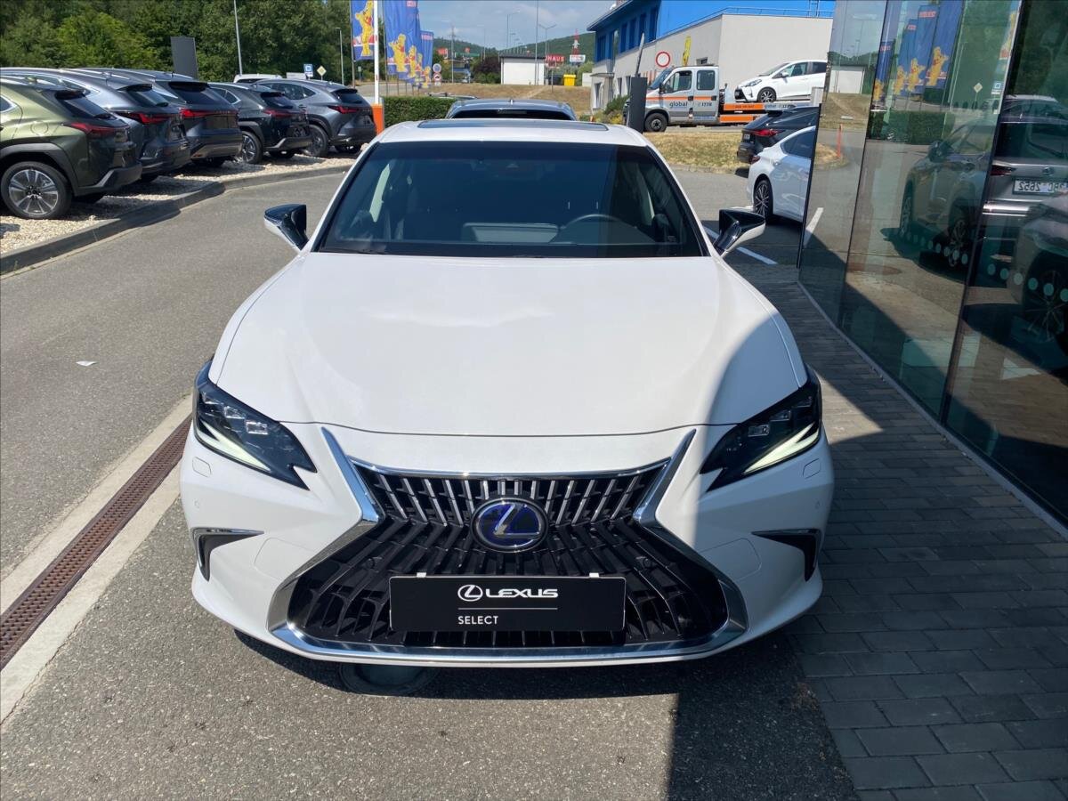 Lexus ES 300h Sedan 2,5 l 160 kw