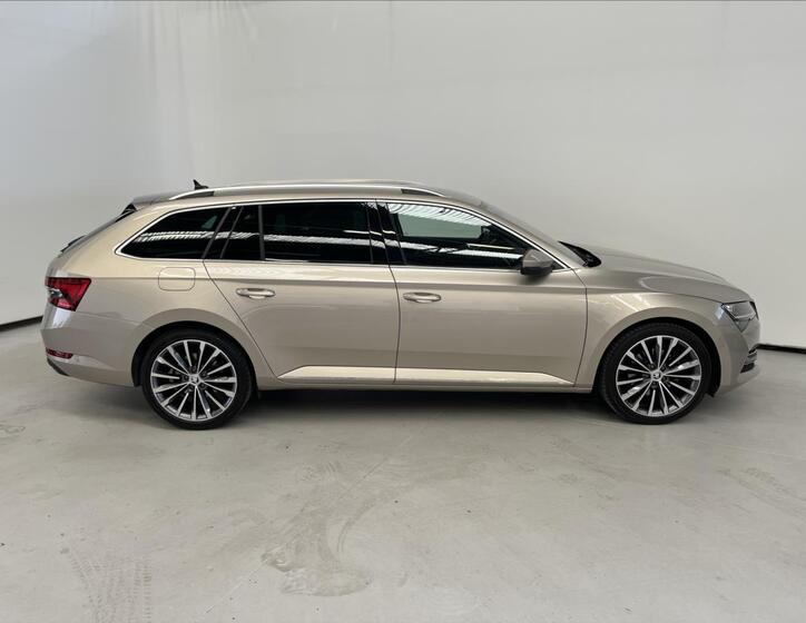 Škoda Superb 4