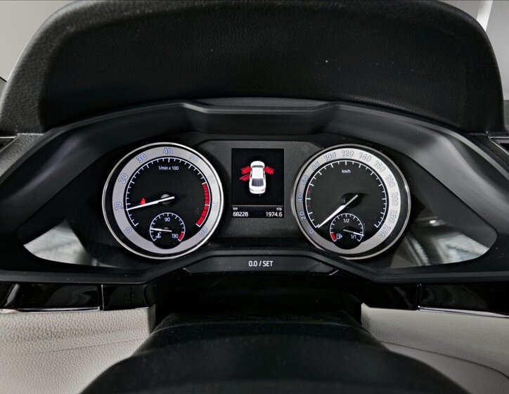 Škoda Superb Sedan / Limuzína 2,0 l 200 kw