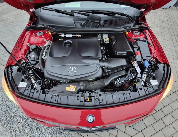 Mercedes-Benz GLA SUV 1,6 l 115 kw