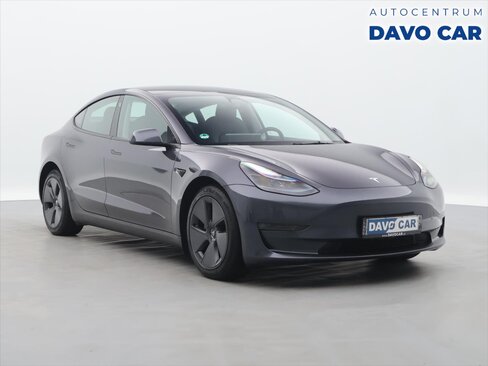 Tesla Model 3 Sedan / Limuzína 0,0 366 kw