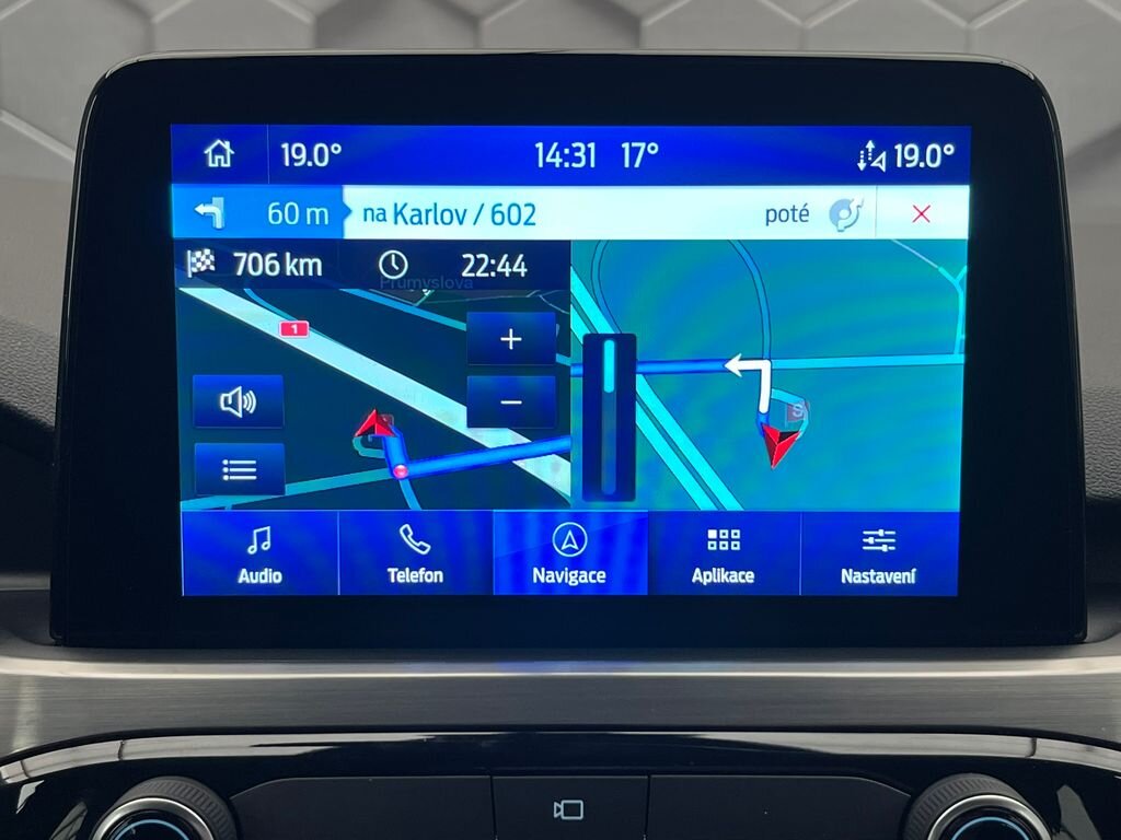 Ford Kuga SUV / Terénní 2,5 l 140 kw