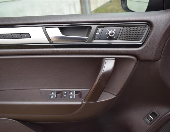 Volkswagen Touareg 12
