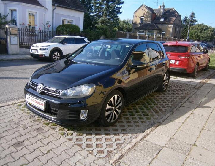 Volkswagen Golf 2