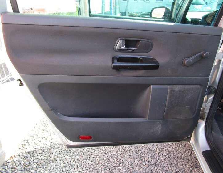 Volkswagen Sharan Kombi 1,9 l 85 kw