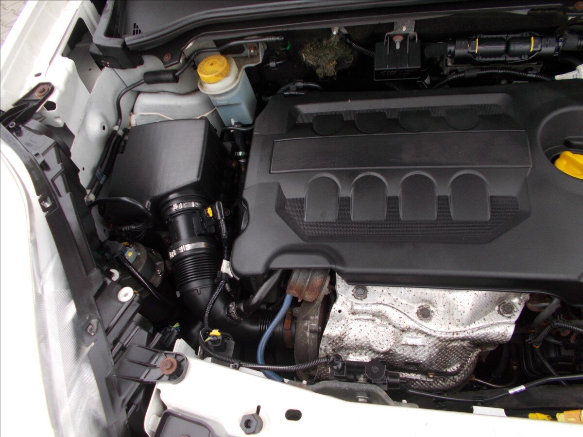 Opel Combo Skříň 1,6 l 77 kw