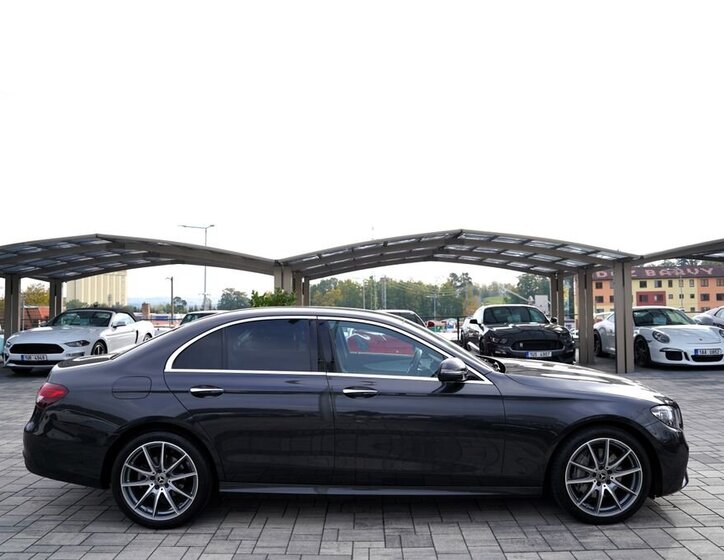 Mercedes-Benz Třídy E Sedan 2,0 l 145 kw
