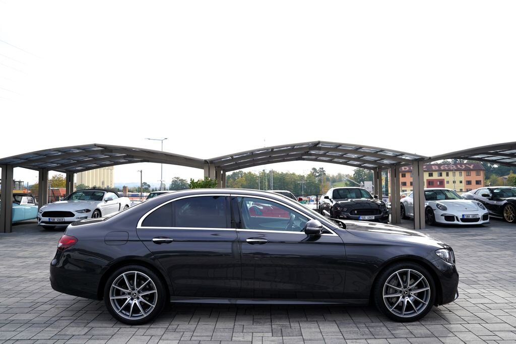 Mercedes-Benz Třídy E Sedan 2,0 l 145 kw