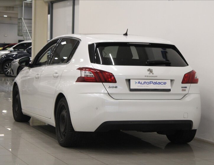 Peugeot 308 Hatchback 1,6 l 73 kw